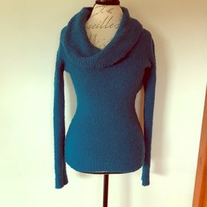GAP Cowl Neck Size M